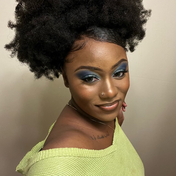 Meet your Posher, Destiny - Picture 5 of 5